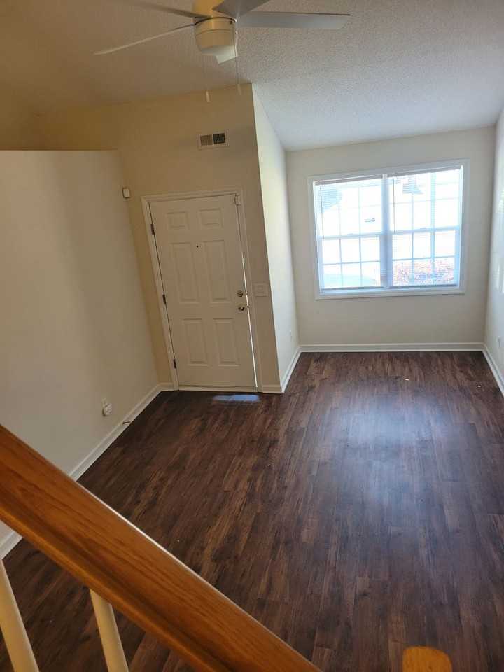 184 Bethania Oaks Cir - Photo 7 of 9