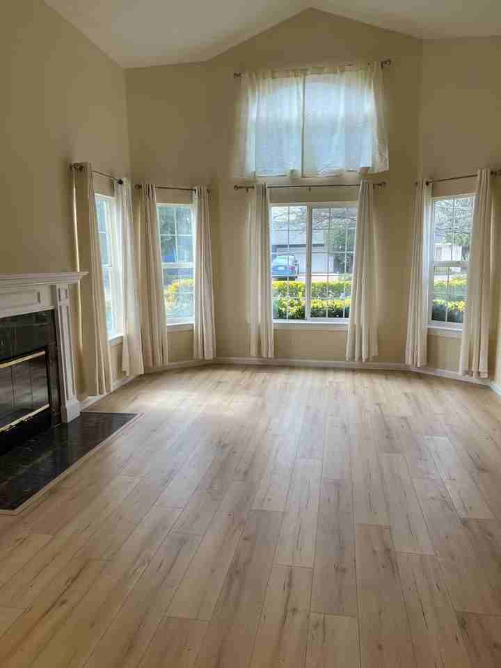 1910 White Oaks Rd - Photo 2 of 34