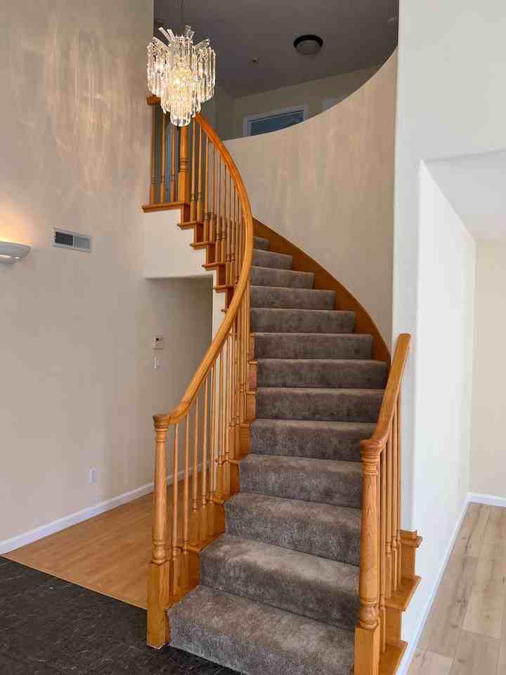 1910 White Oaks Rd - Photo 3 of 34