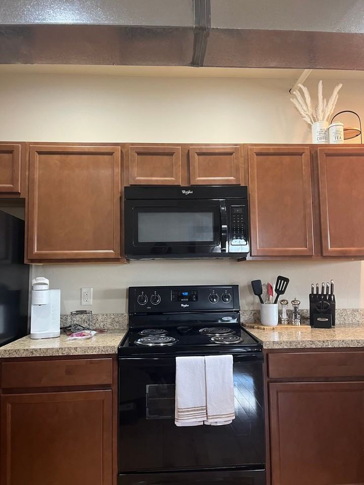 67 Village Dr - Photo 7 of 28