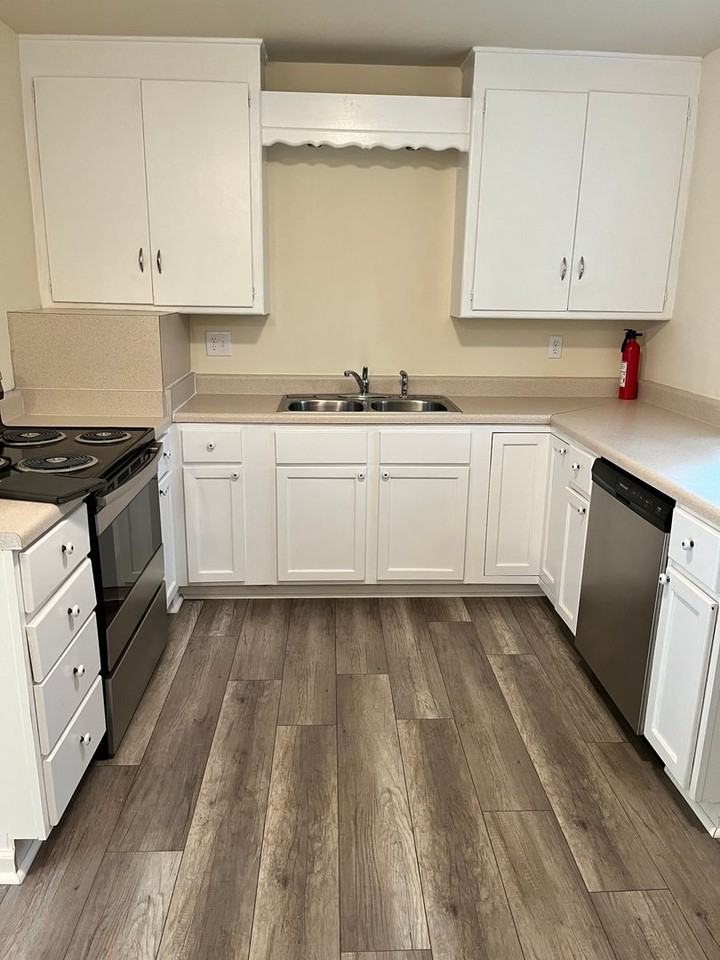 165 Hiawassee Ave - Photo 3 of 13