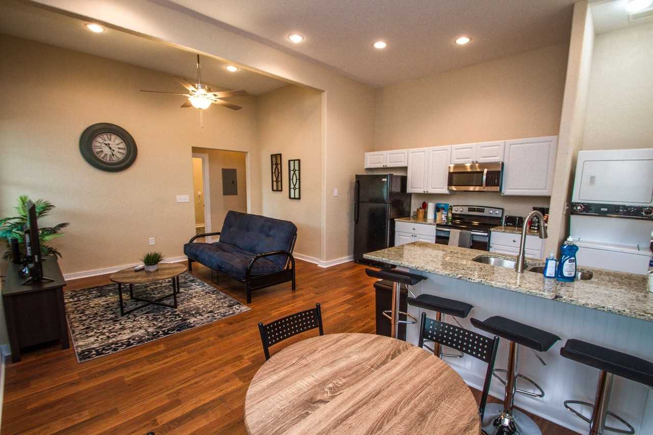 121 Douglas - Photo 4 of 22