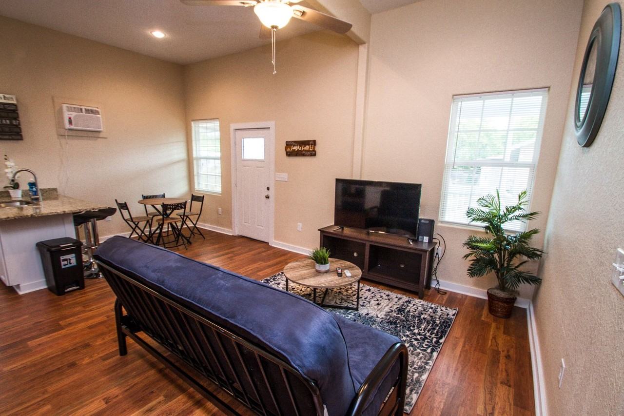 121 Douglas - Photo 6 of 22