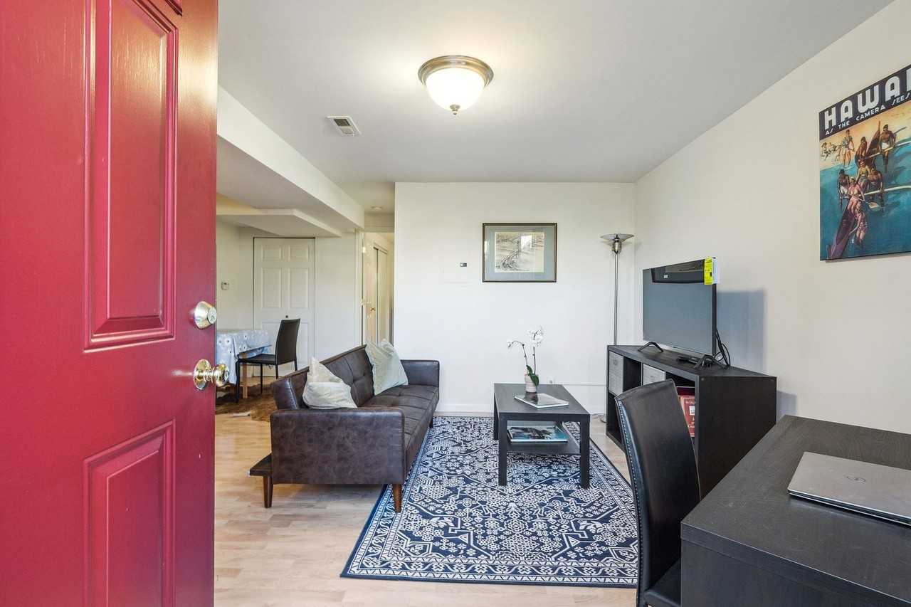 31 Montcalm St - Photo 2 of 12