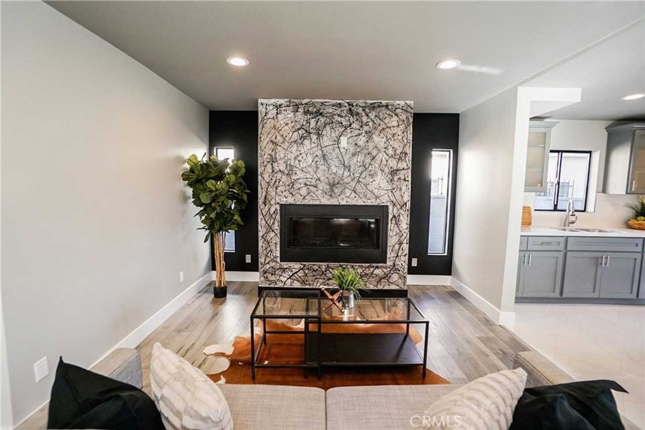 1057 N Avenue 49 - Photo 3 of 18