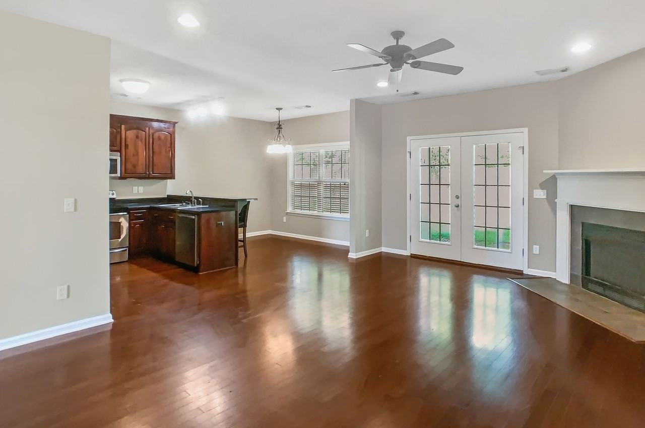 2323 43rd Ave - Photo 2 of 20