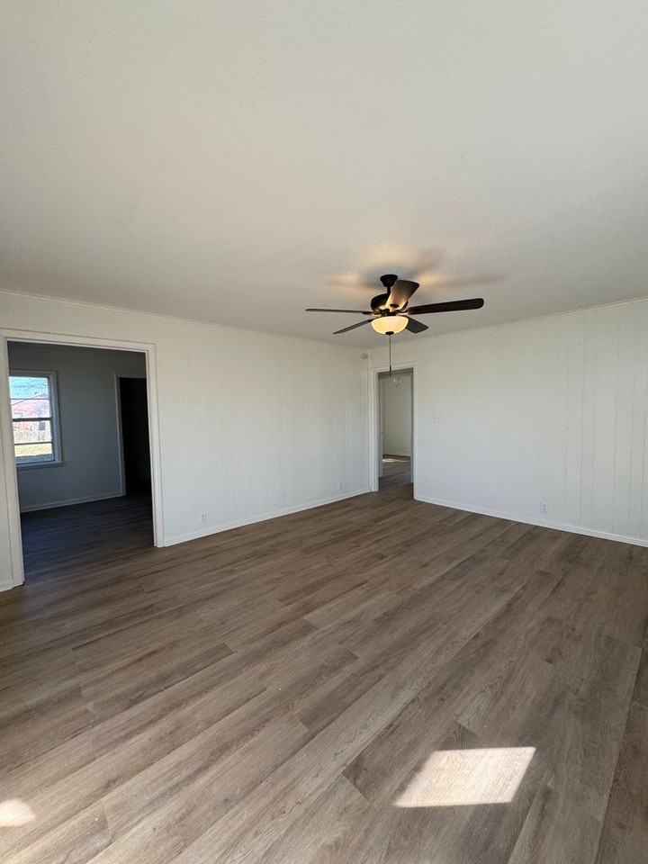 165 S Parkview Dr - Photo 7 of 14