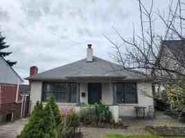 featured image of 2705 11th Ave W