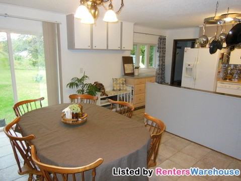 14011 Pineview Ln N - Photo 2 of 15