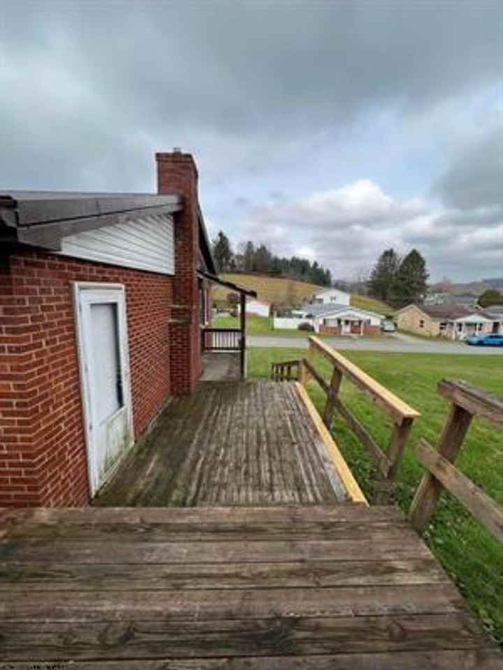 60 W Lincoln St - Photo 2 of 15