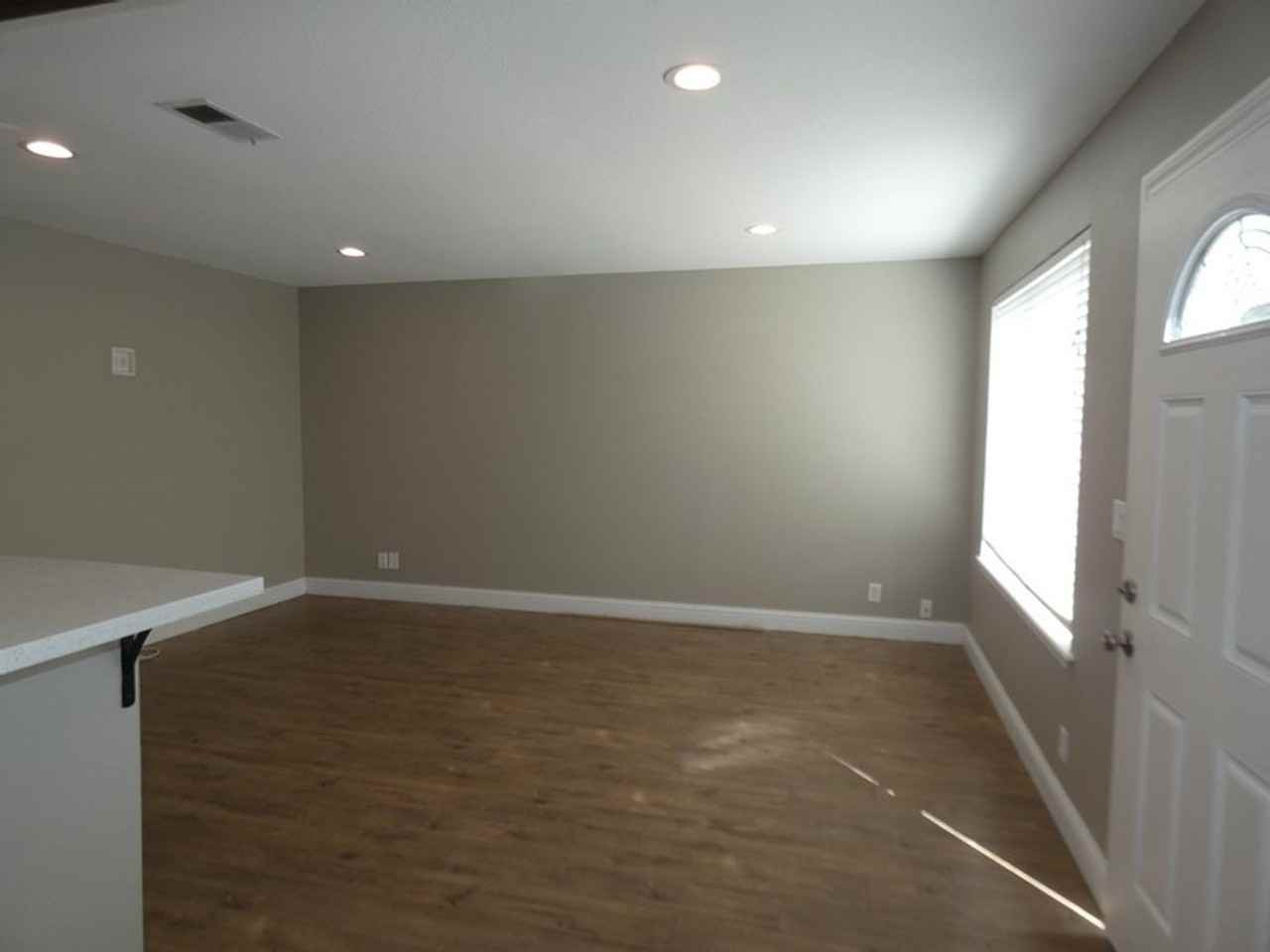 1356 22nd St - Photo 3 of 15