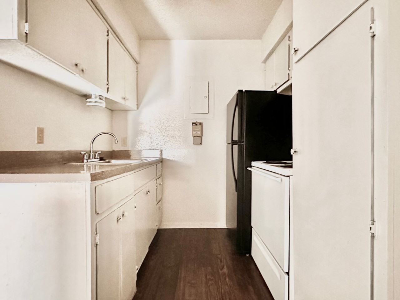 2803 Hemphill Park #B306 - Photo 5 of 7