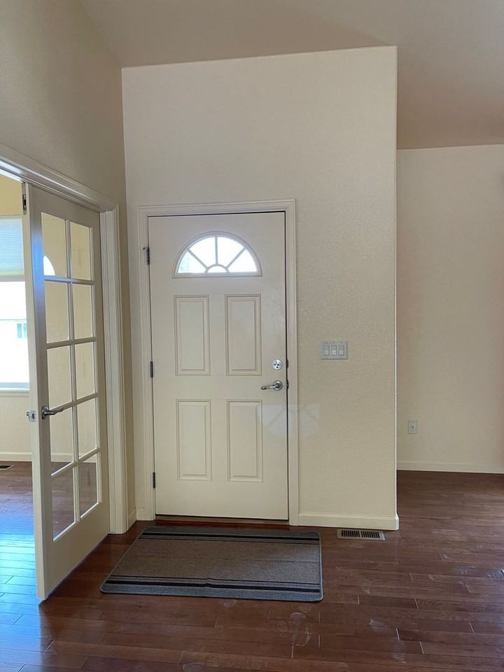 422 Storm Ridge Dr - Photo 4 of 23