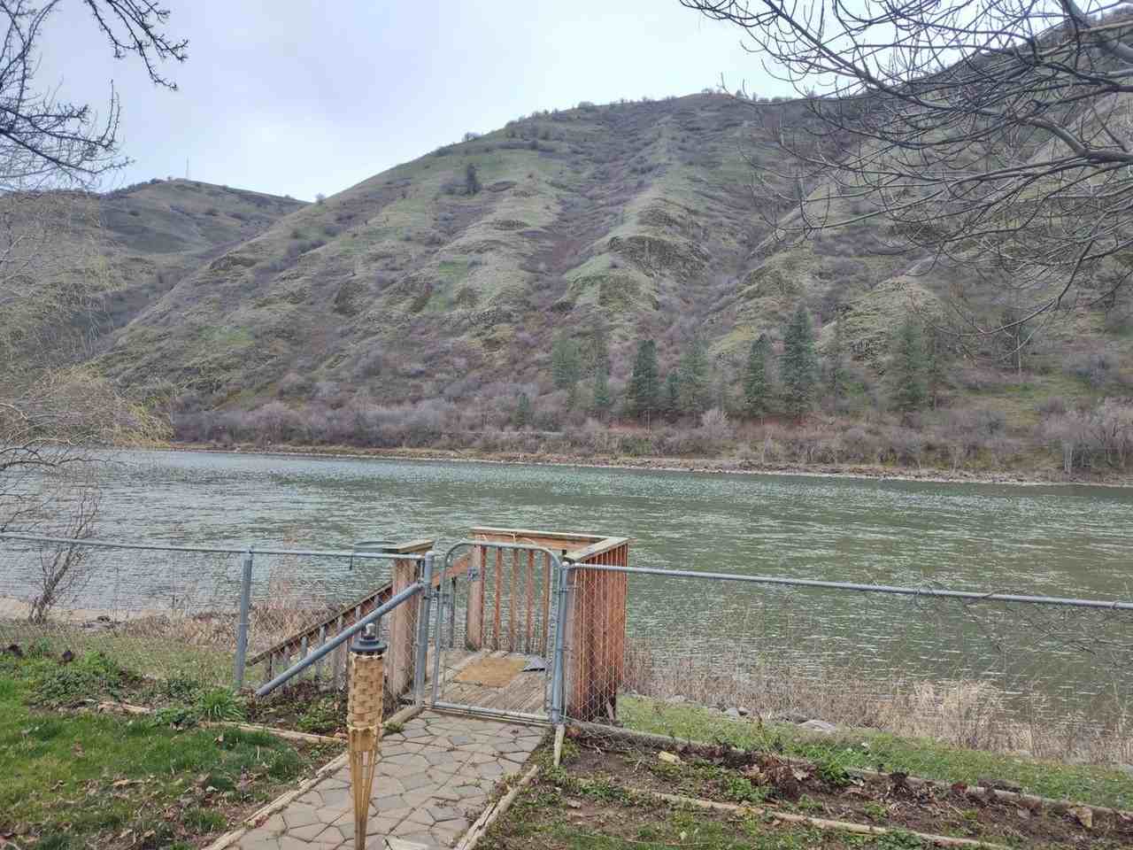 20296 Clearwater Dr - Photo 2 of 29
