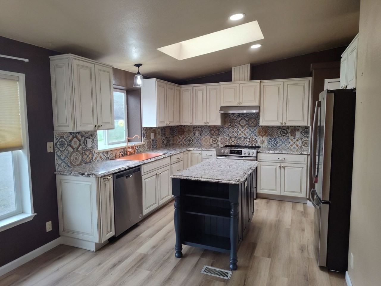20296 Clearwater Dr - Photo 3 of 29
