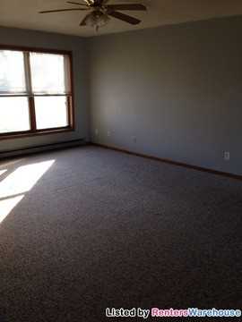 1255 Norton St - Photo 3 of 7