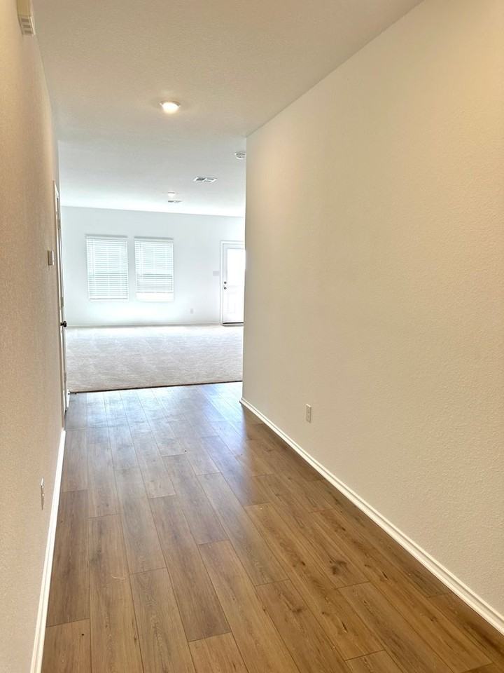 876 Rancho Del Cielo Loop - Photo 2 of 27