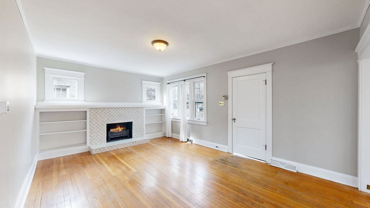 712 Harrison St - Photo 3 of 34