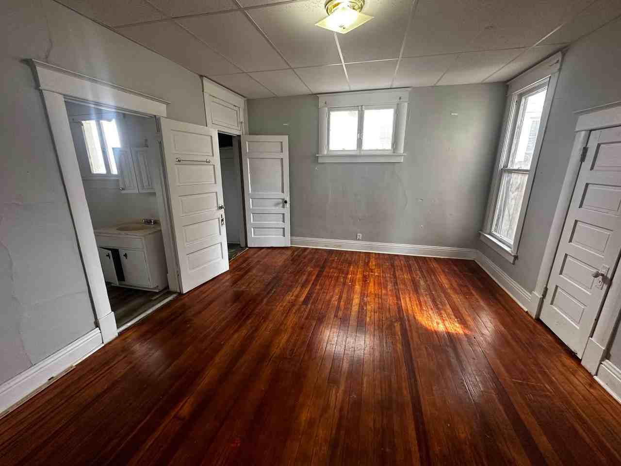 531 N 24th St. - Photo 2 of 4