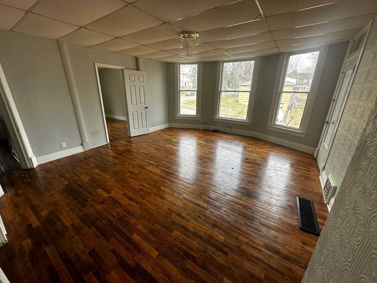 531 N 24th St. - Photo 3 of 4