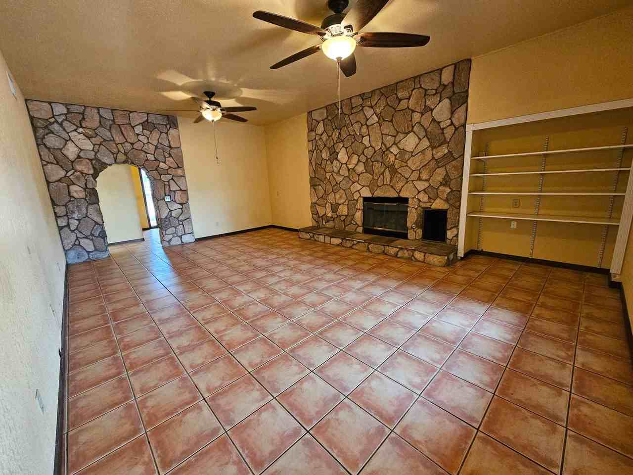 8 High Sierra Dr - Photo 3 of 26