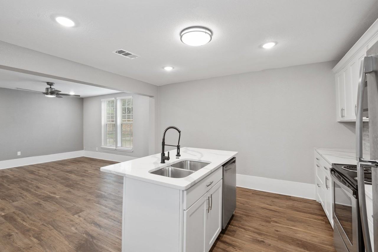 103 May Ave - Photo 3 of 40