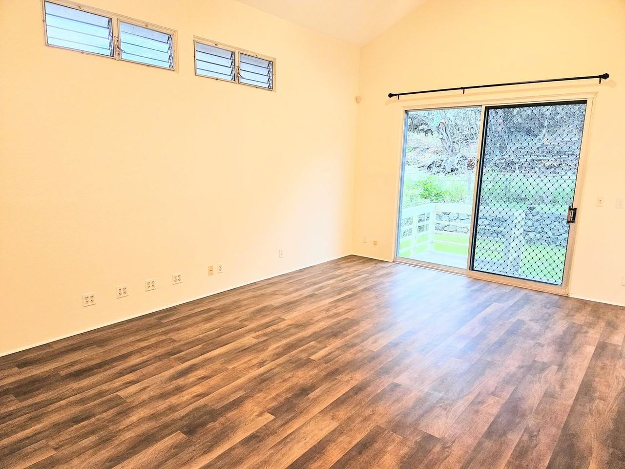 386 Kupaua Pl - Photo 4 of 16