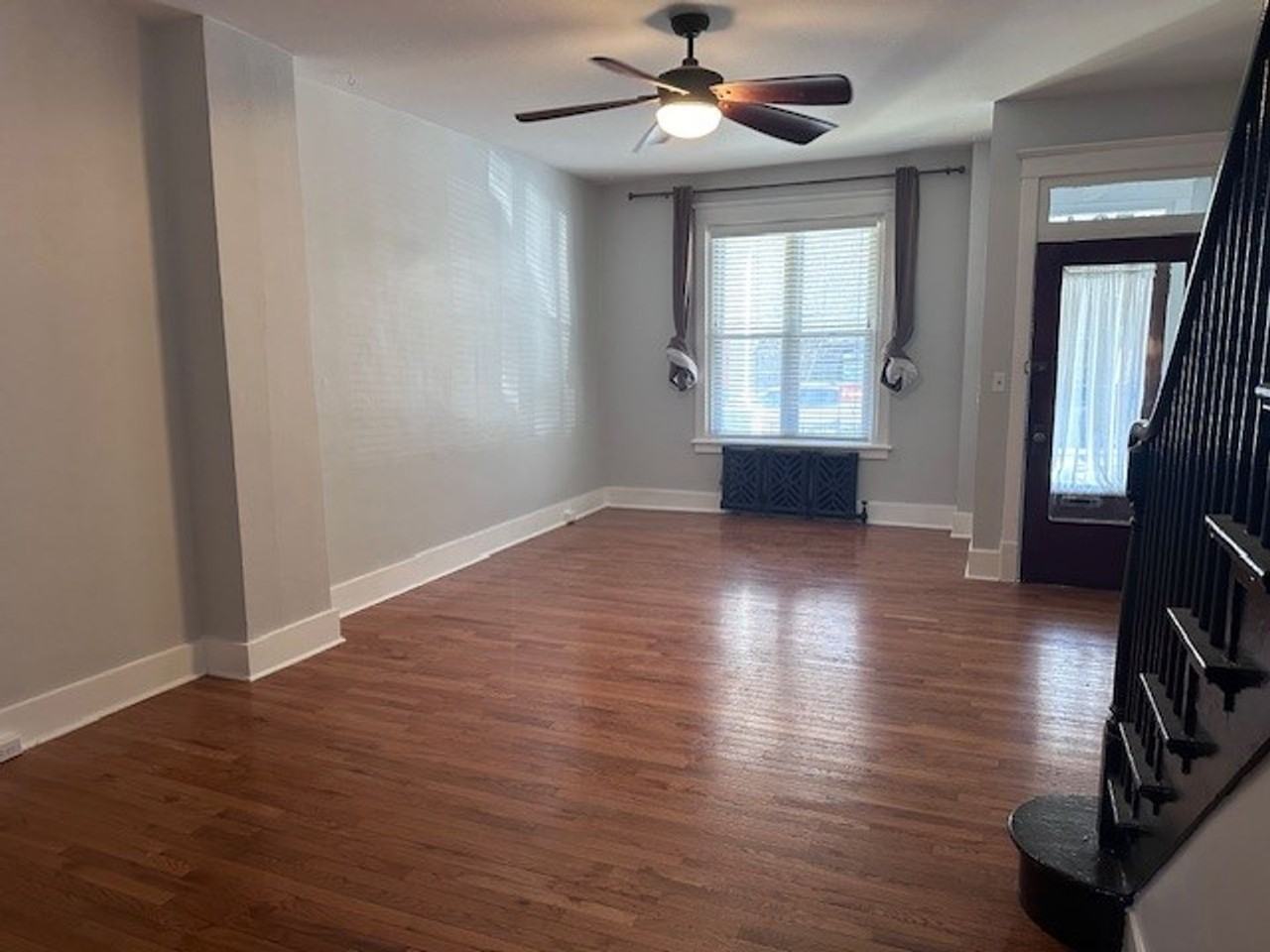 734 N Queen St - Photo 3 of 27