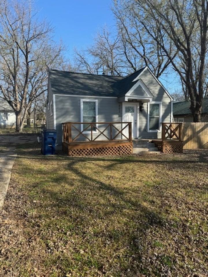 803 W Cherokee St - Photo 2 of 29