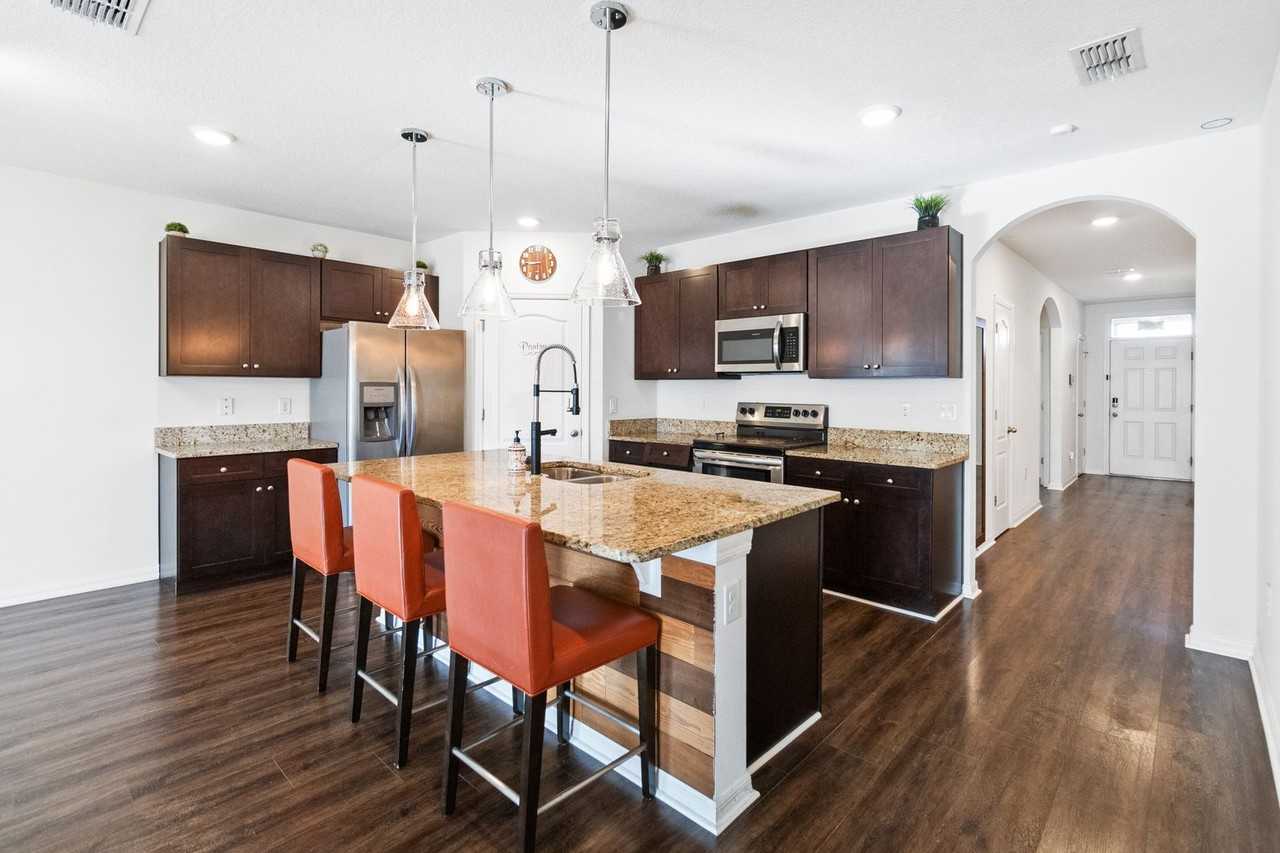 1803 Rain Lily Pl - Photo 6 of 48