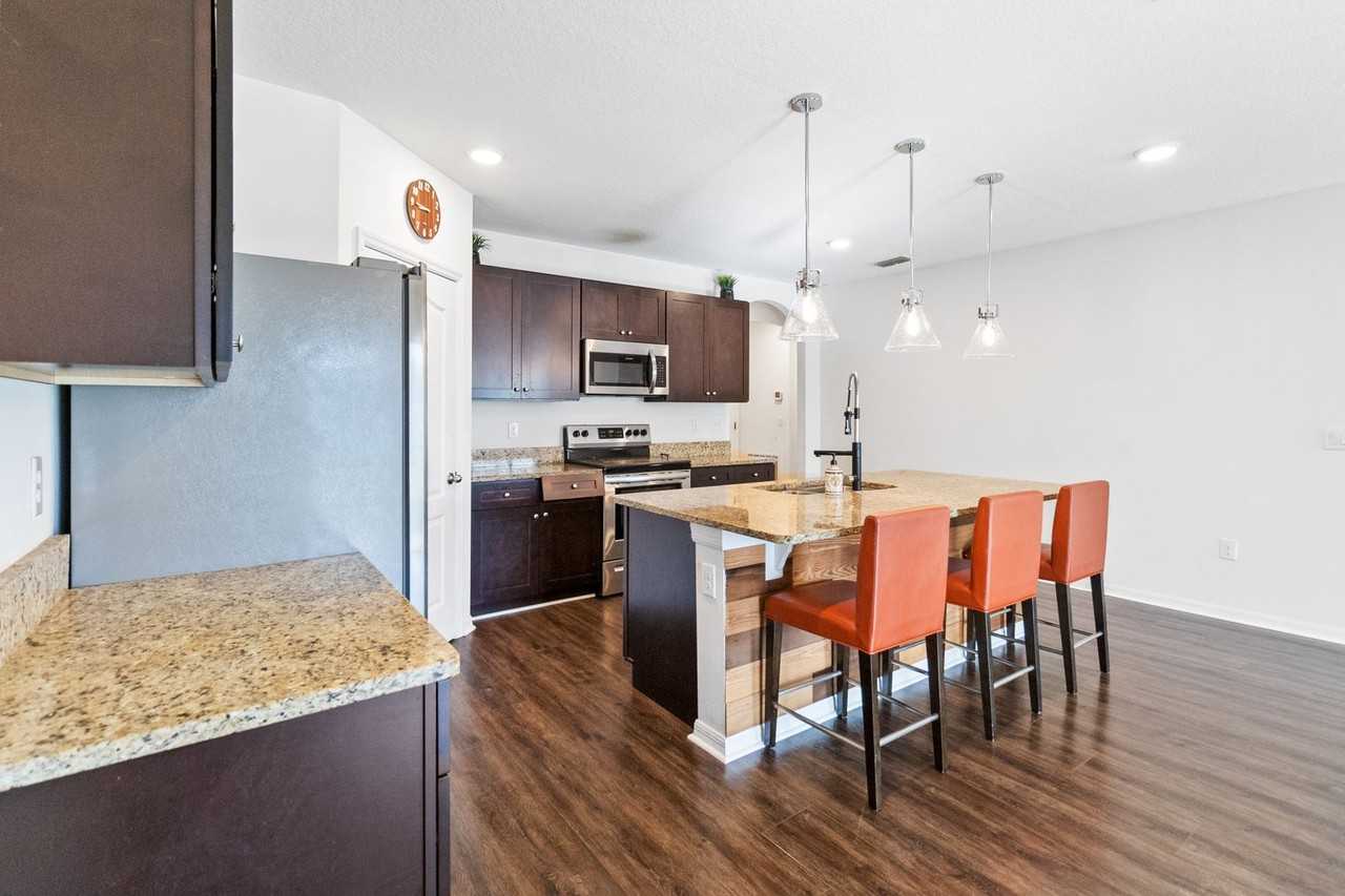 1803 Rain Lily Pl - Photo 7 of 48