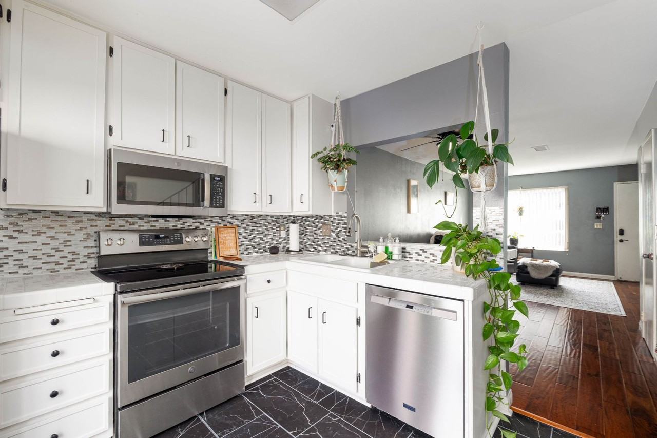 10331 Restful Ct - Photo 7 of 20