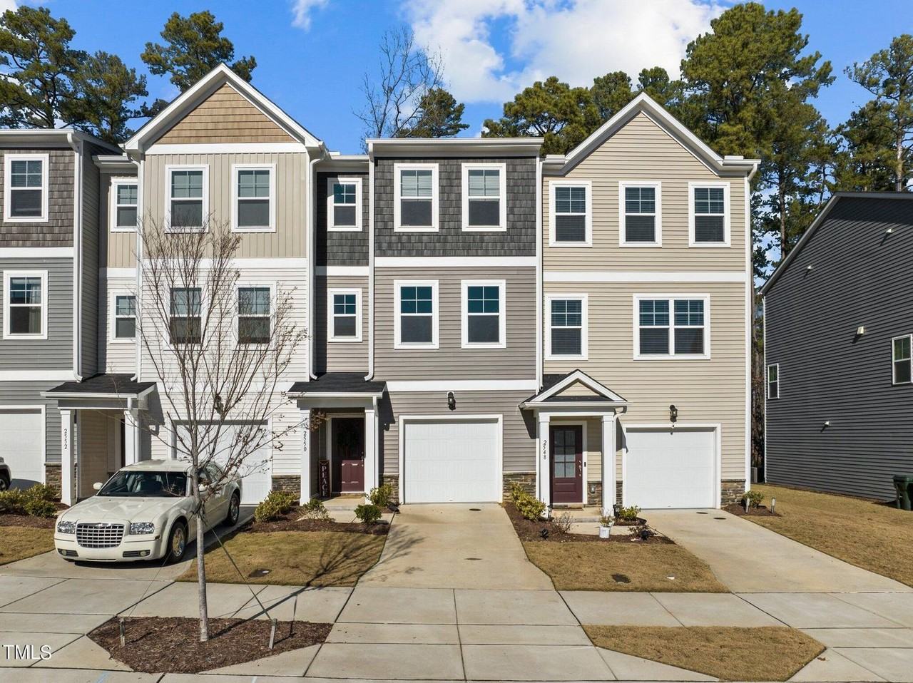 2550 Laurel Valley Way - Photo 2 of 32