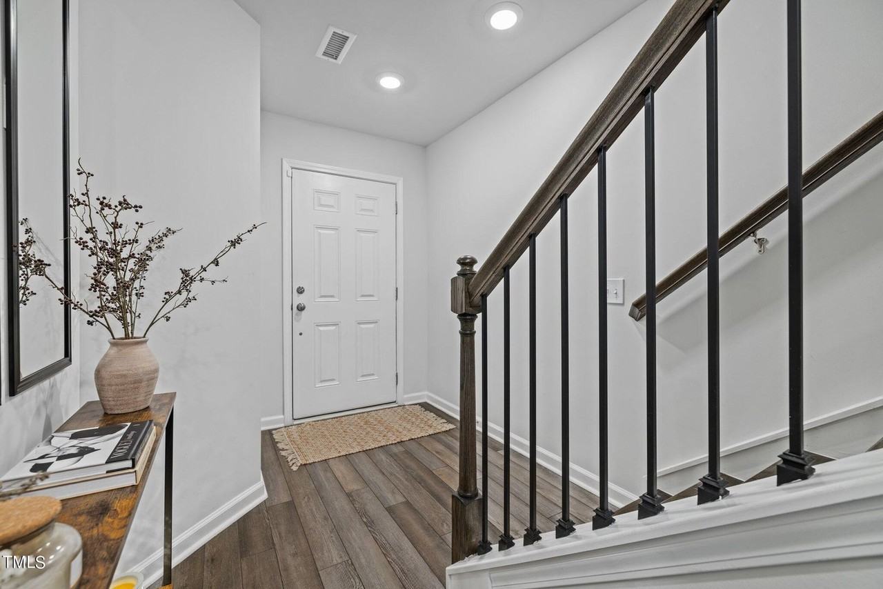 2550 Laurel Valley Way - Photo 6 of 32