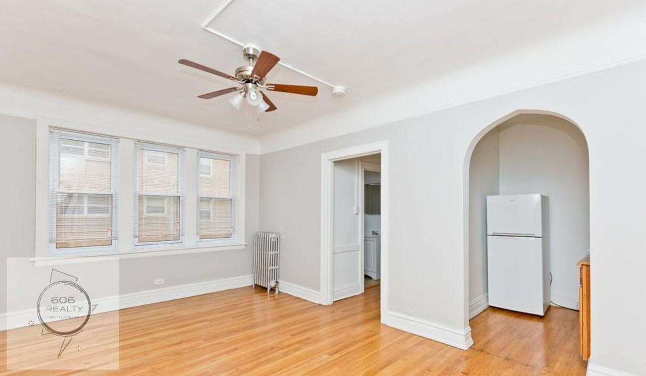 Cozy Forest Park Apts Available! - Photo 2 of 5