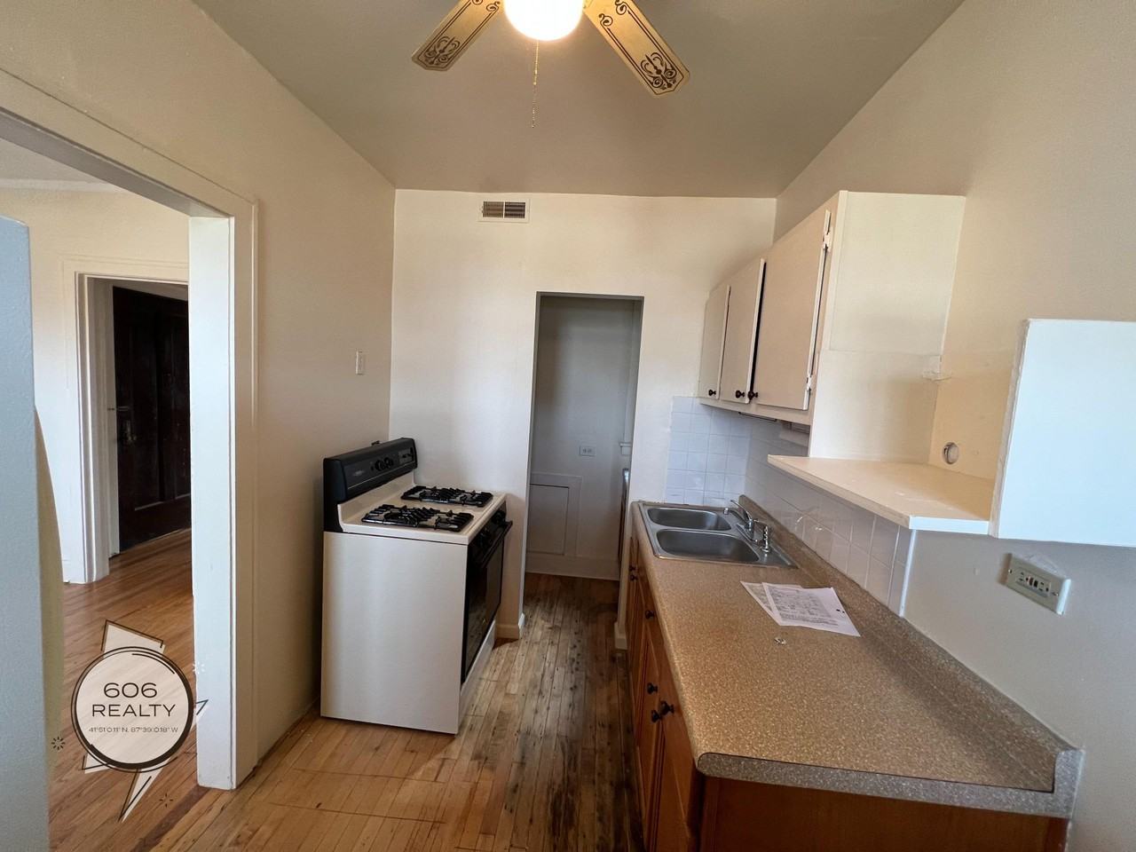 Bright and Sunny Forest Park Apts! - Photo 3 of 22