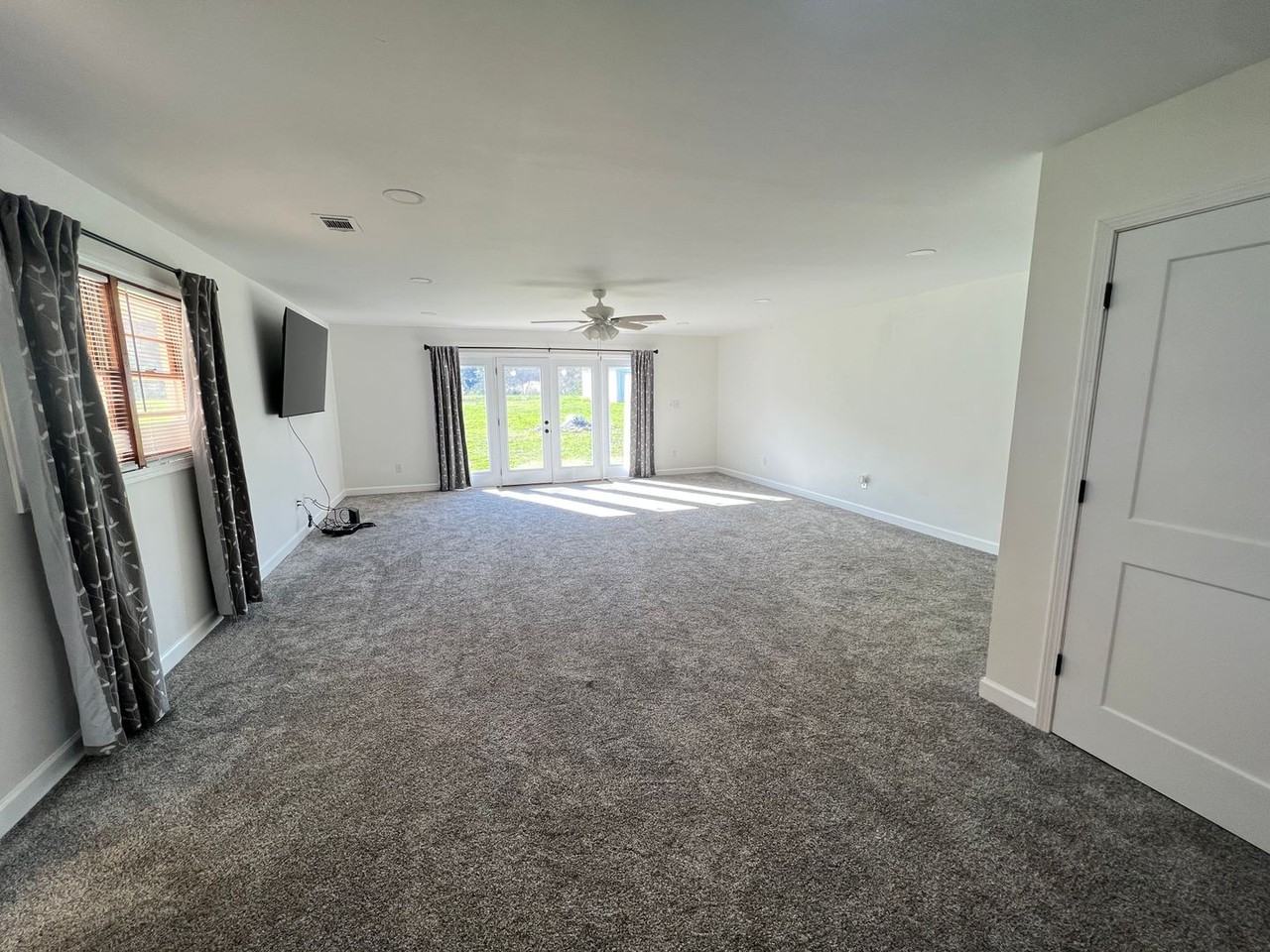 220 Old Big Cove Rd - Photo 3 of 12