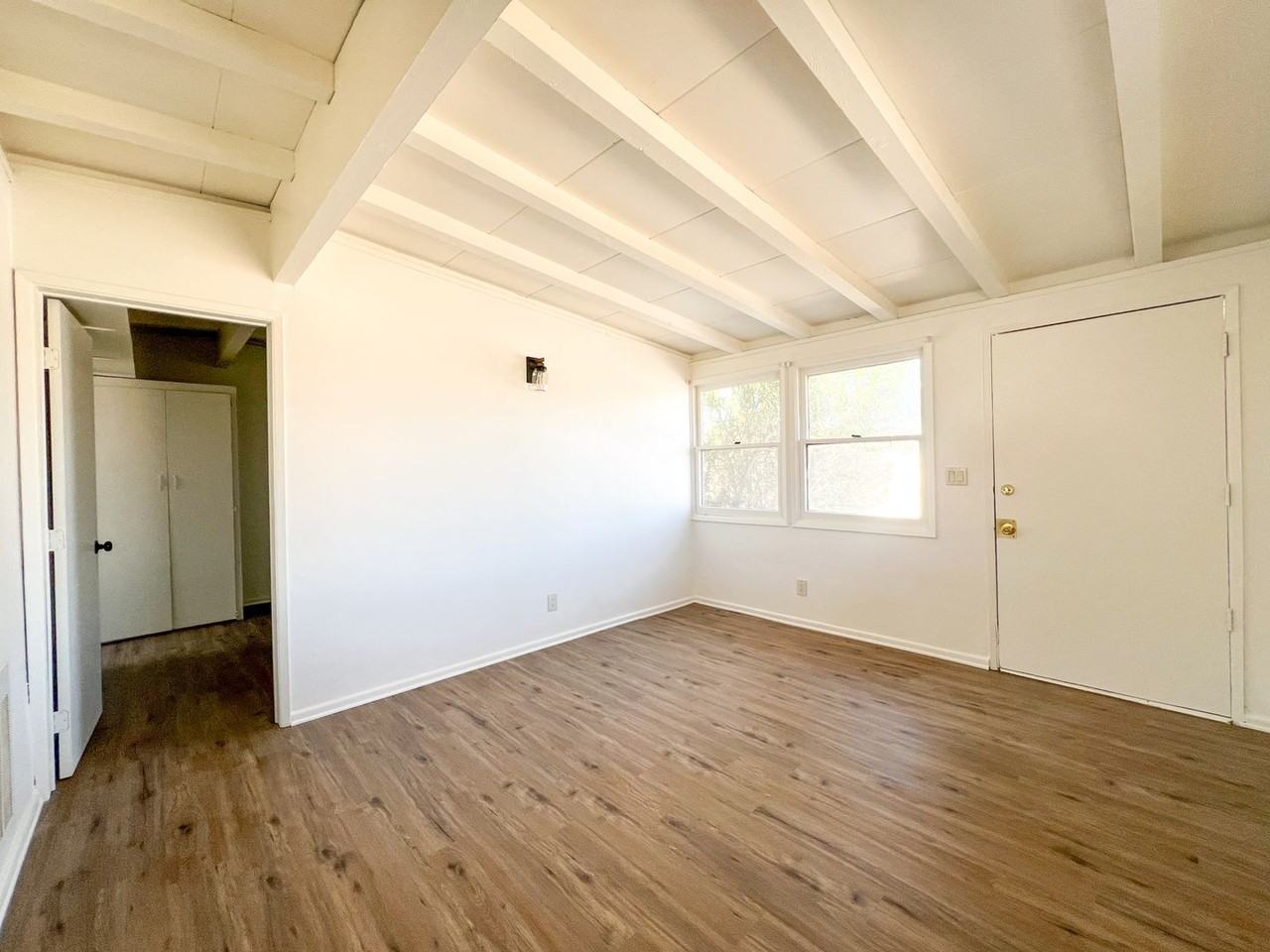 6067 Abronia Ave - Photo 6 of 12