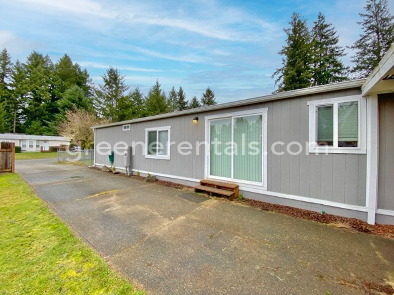 6733 5th Ct Se - Photo 3 of 34
