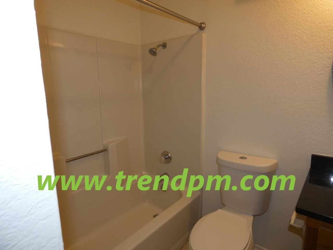 412 Asbury Dr - Photo 6 of 13