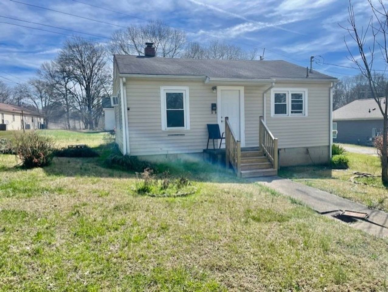 430 S Rhyne St - Photo 2 of 2