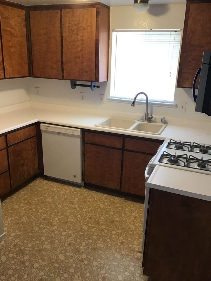 660 Occidental Dr - Photo 3 of 14