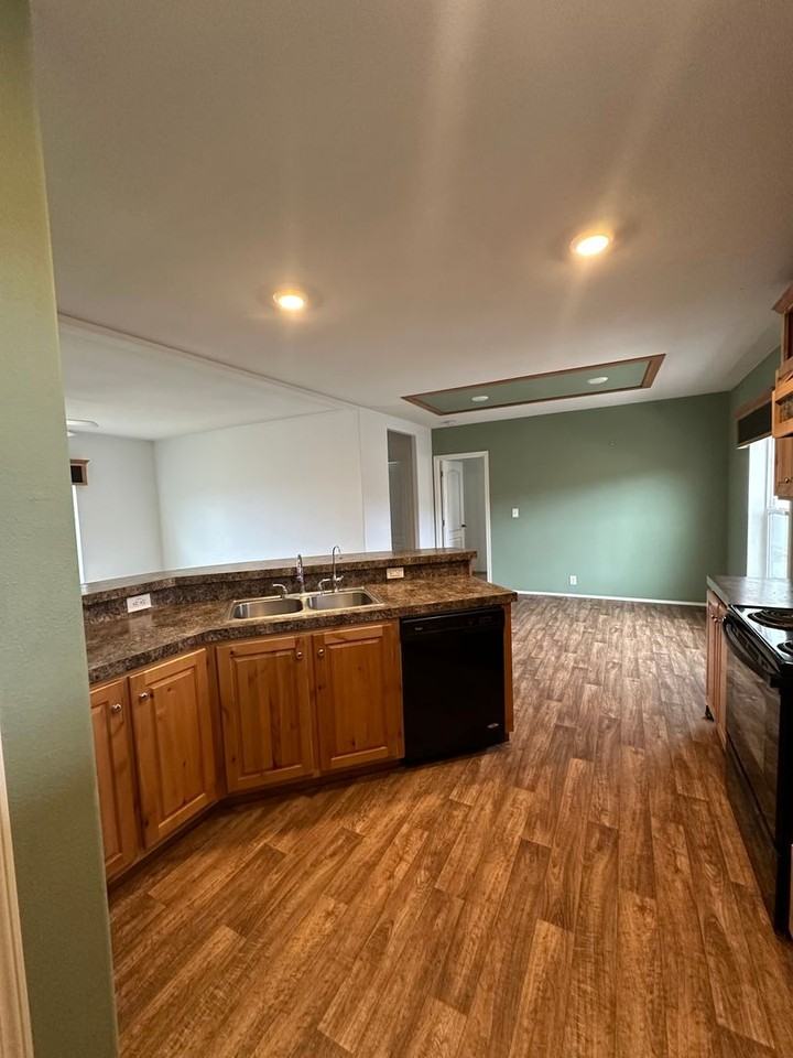 843 Soft Rock Rd - Photo 2 of 14