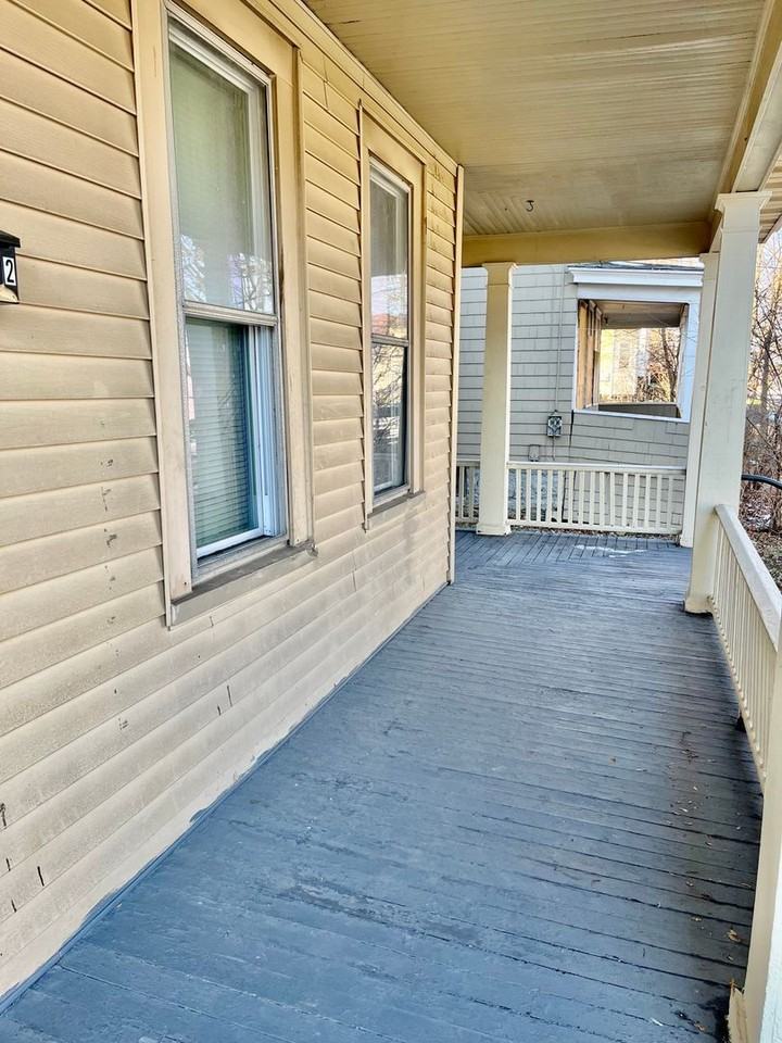 341 Park St - Photo 3 of 19