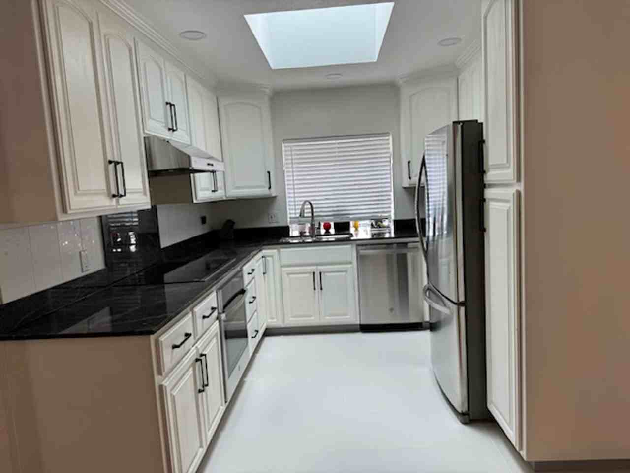 1121 Miller Ave - Photo 2 of 14