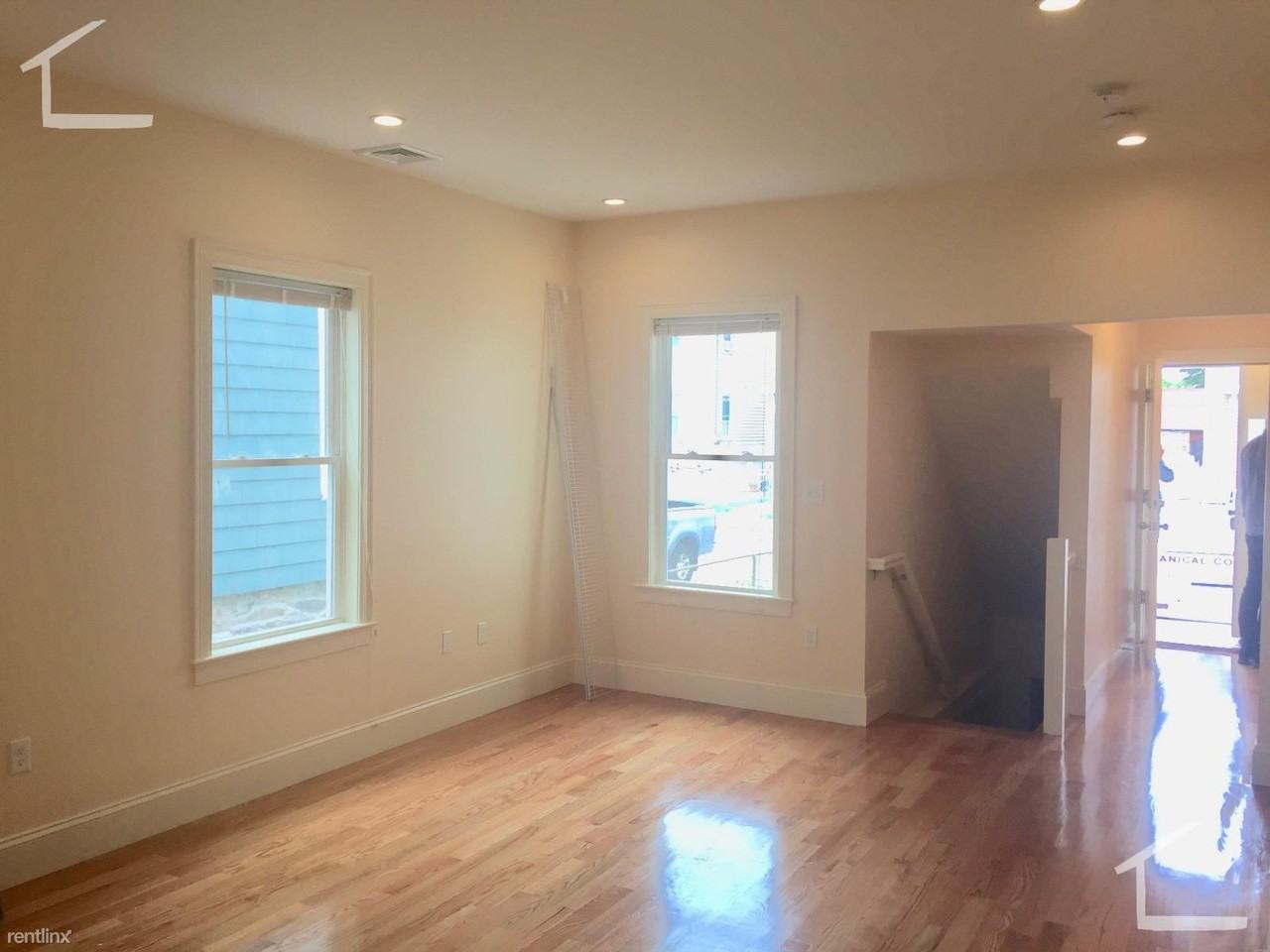 37 Pratt St #1 - Photo 2 of 11