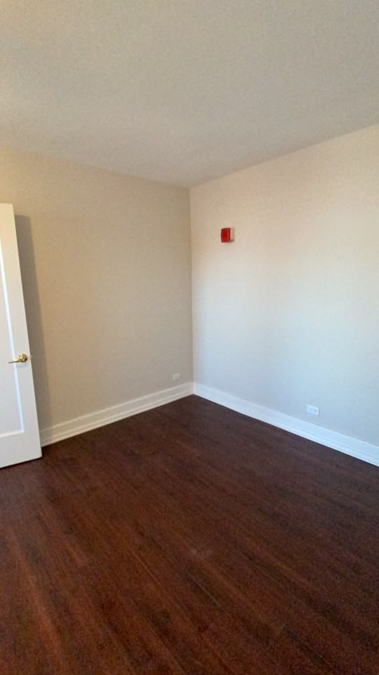 1369 E Hyde Park Blvd #704