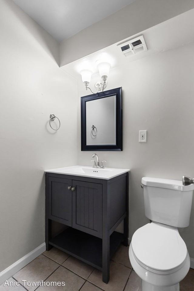 550 S. Clay - Photo 3 of 11