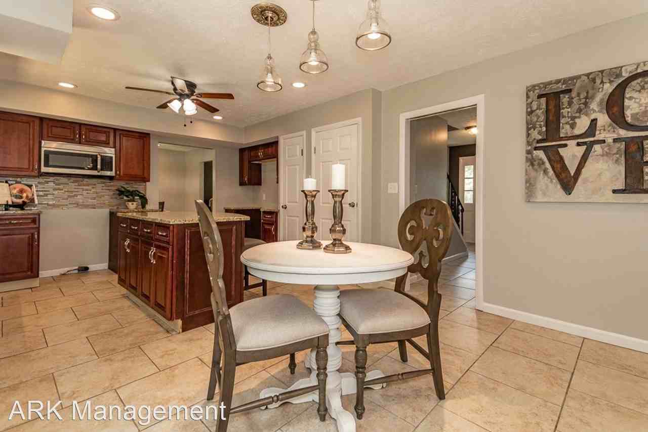 2745 Warrensville Center Rd - Photo 2 of 21