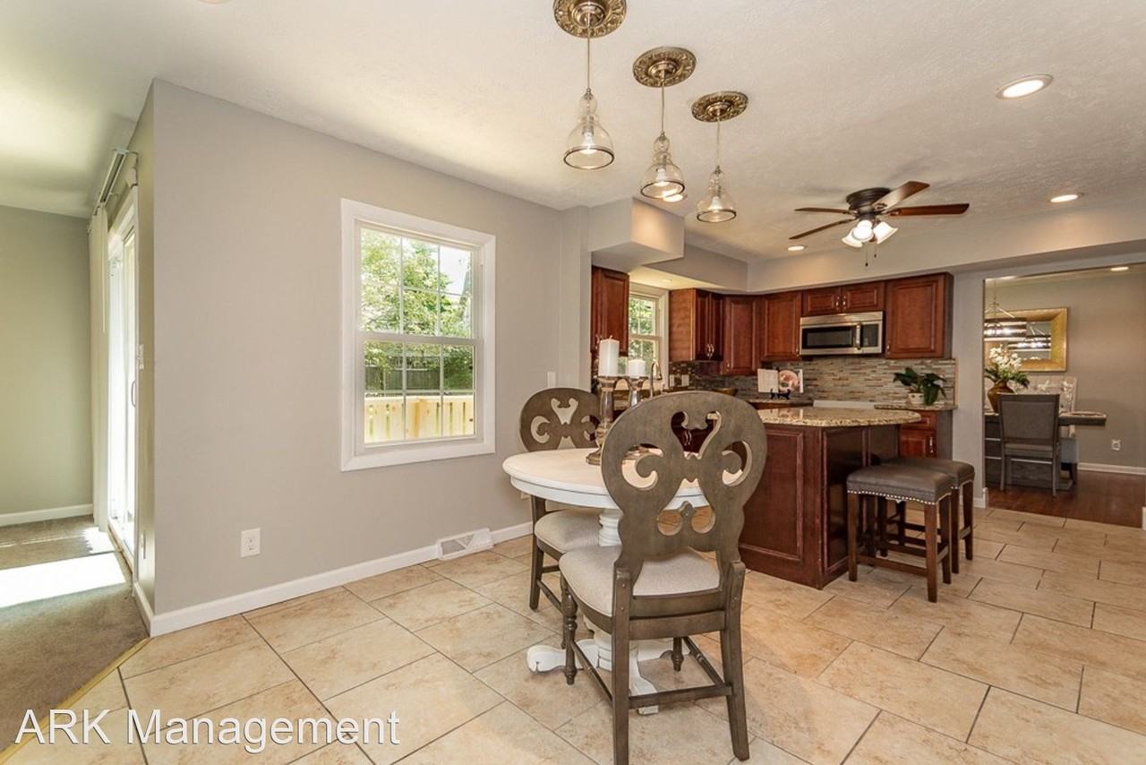 2745 Warrensville Center Rd - Photo 3 of 21